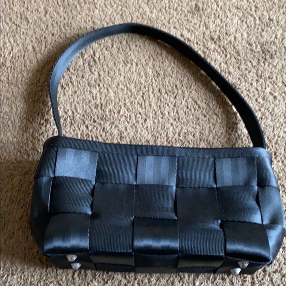 Harvey’s Seatbealt Purse